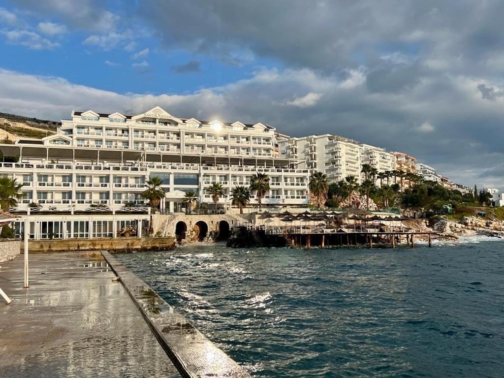 White Sidesea View Apartment Sarande Exterior photo